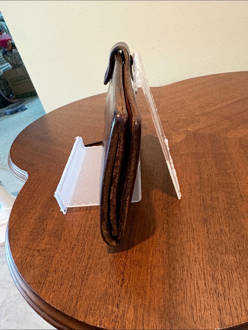 Porter  men’s Brown thick leather wallet  heavy duty holds coins bills
Cards/Tie - Picture 4 of 12